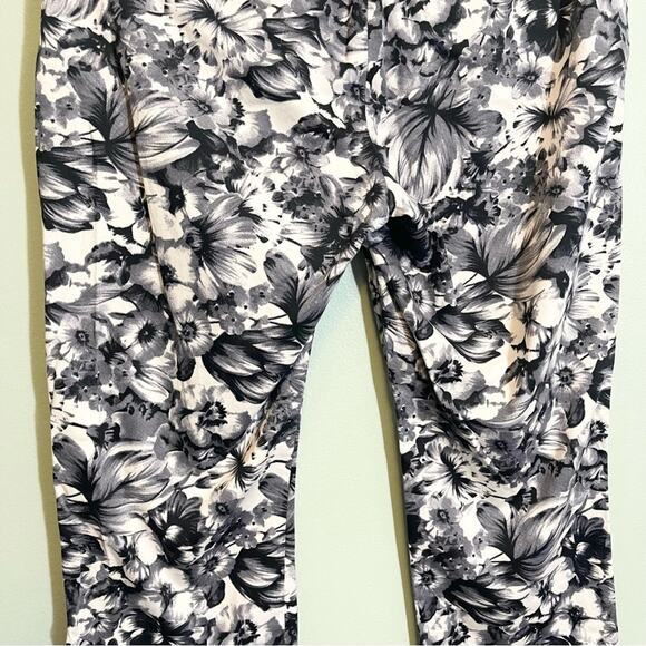 Express Womens Floral Print Columnist Cropped Pants White Black Size 10R - Picture 12 of 16
